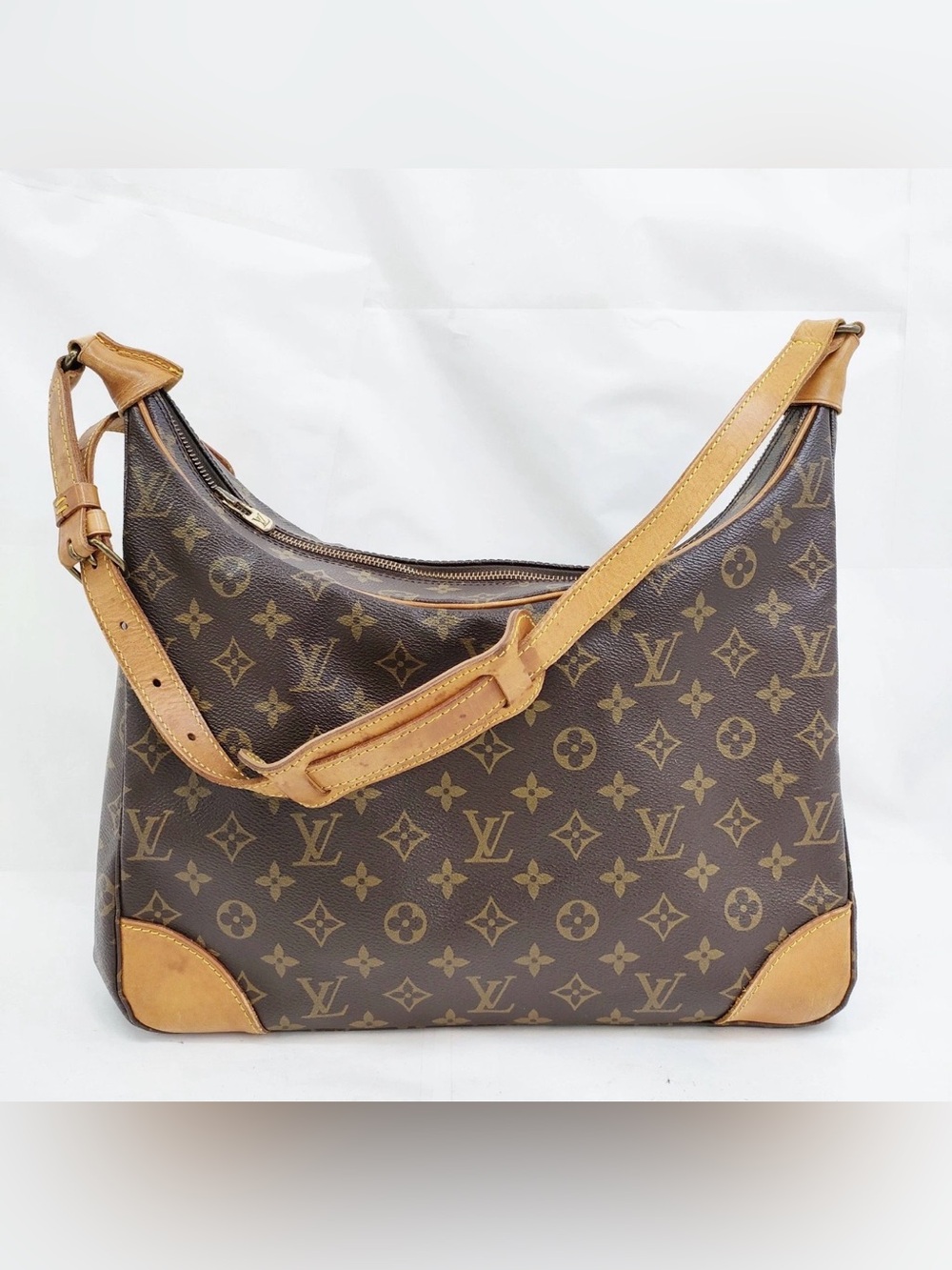 Louis Vuitton Boulogne 35 Monogram Shoulder Bag